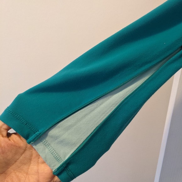 Lululemon vintage jacket in teal size 8 - Picture 5 of 5